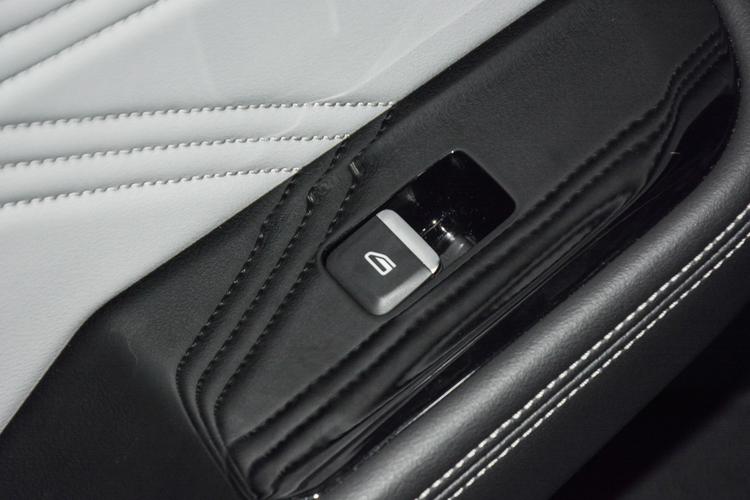 https://gcc-1307444343.cos.accelerate.myqcloud.com/gallery/a6bad08d153c4f101ea1df9e22718f0e.jpg