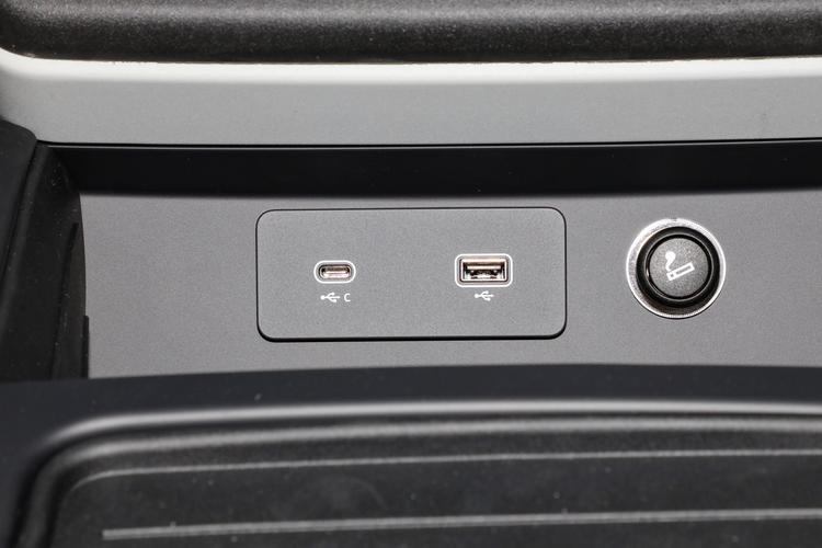 https://gcc-1307444343.cos.accelerate.myqcloud.com/gallery/a747f1f805a157a112118cd03449e6bd.jpg