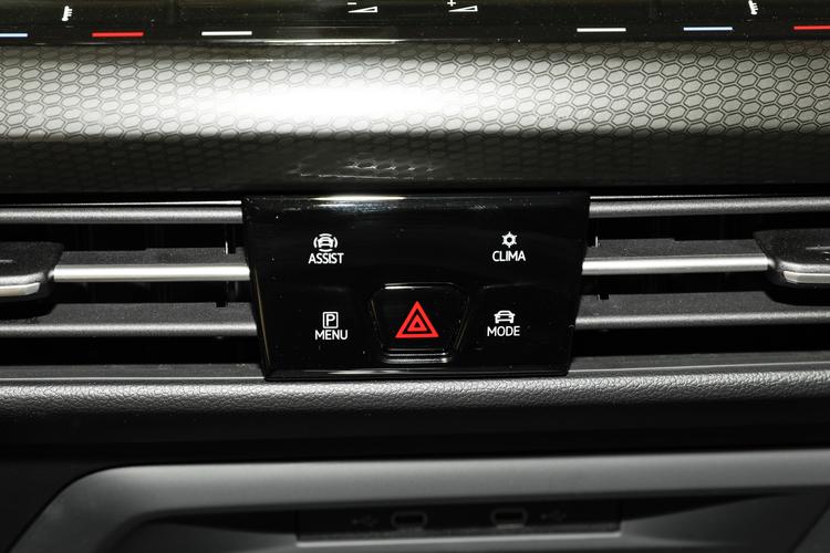 https://gcc-1307444343.cos.accelerate.myqcloud.com/gallery/a7b1314d0d4e8e14a80686b7db355a87.jpg