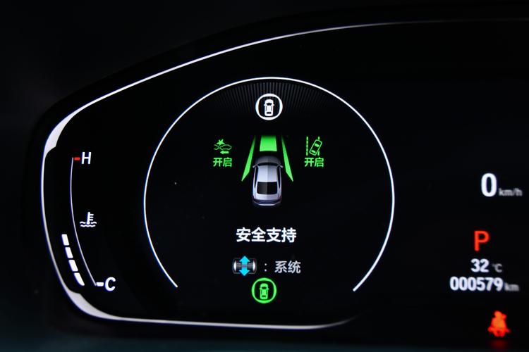https://gcc-1307444343.cos.accelerate.myqcloud.com/gallery/aa4626ebca18b71c7e05d8c81740287f.jpg