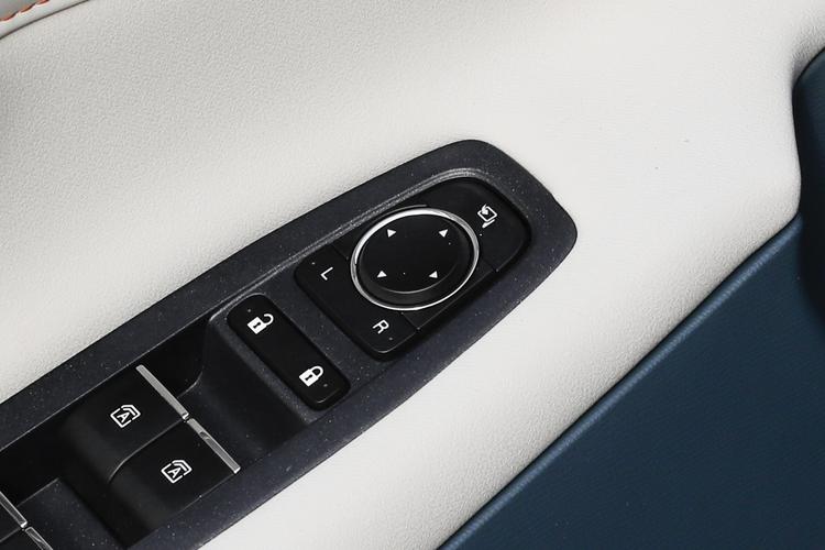 https://gcc-1307444343.cos.accelerate.myqcloud.com/gallery/b829e025bf0f556d9575f5f54e7a606d.jpg