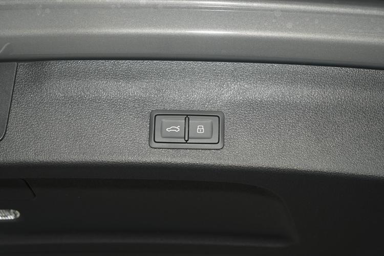 https://gcc-1307444343.cos.accelerate.myqcloud.com/gallery/b8f895411116509f66083fca6035fc40.jpg