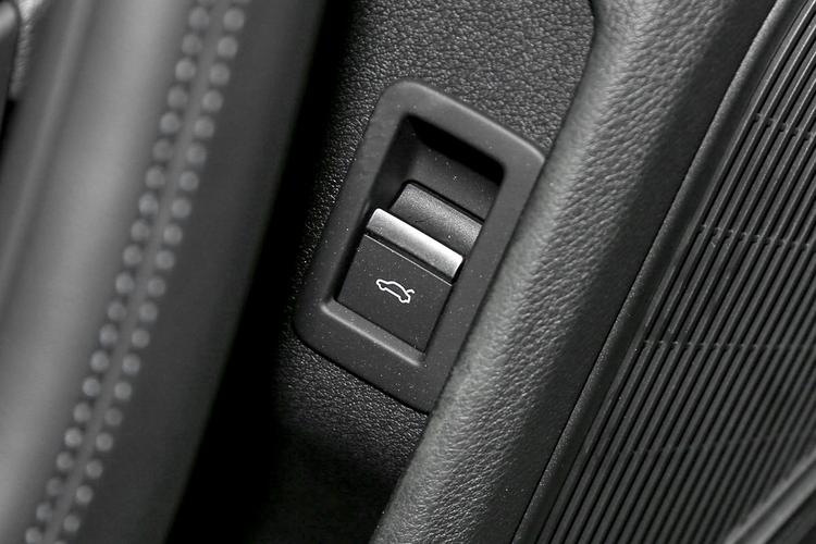 https://gcc-1307444343.cos.accelerate.myqcloud.com/gallery/bd095a2f6e0a3348f4e649365d790573.jpg