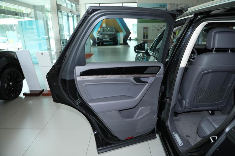 https://gcc-1307444343.cos.accelerate.myqcloud.com/gallery/bd4696aed8d2b0de102e88adc0553342.jpg