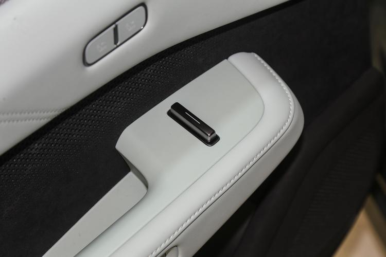 https://gcc-1307444343.cos.accelerate.myqcloud.com/gallery/bd47e05e4d188cebbef825ca6712bf7a.jpg