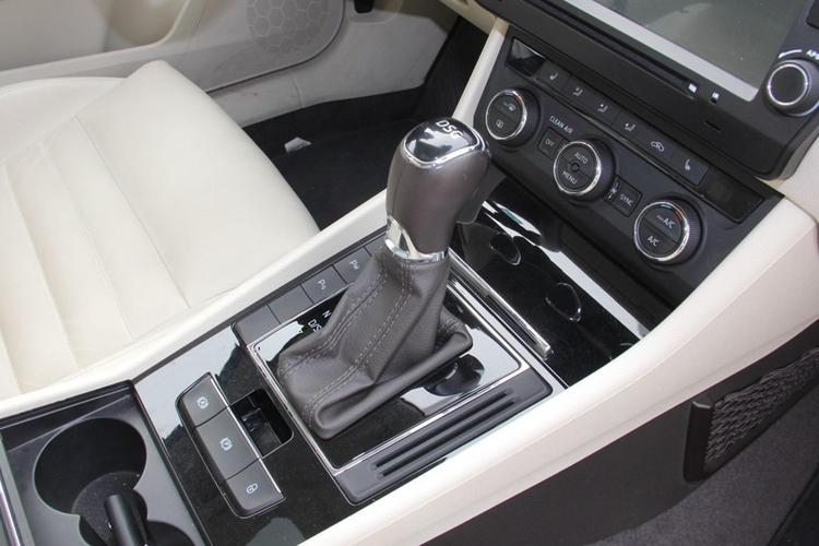 https://gcc-1307444343.cos.accelerate.myqcloud.com/gallery/be826d7bd440fdc881ac125db92ce6d7.jpg