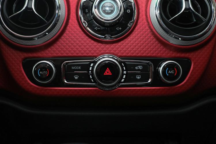 https://gcc-1307444343.cos.accelerate.myqcloud.com/gallery/c8cb8b7bff2f201380e83dc182cf25cc.jpg