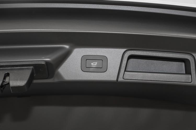 https://gcc-1307444343.cos.accelerate.myqcloud.com/gallery/caa4033bd1f50bbf8bd478d984da3df5.jpg