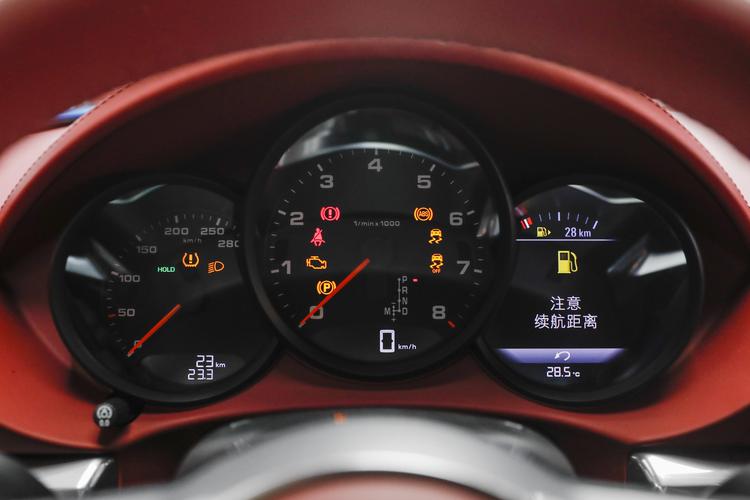 https://gcc-1307444343.cos.accelerate.myqcloud.com/gallery/ce36385bc073f03a4131ad07009b555a.jpg