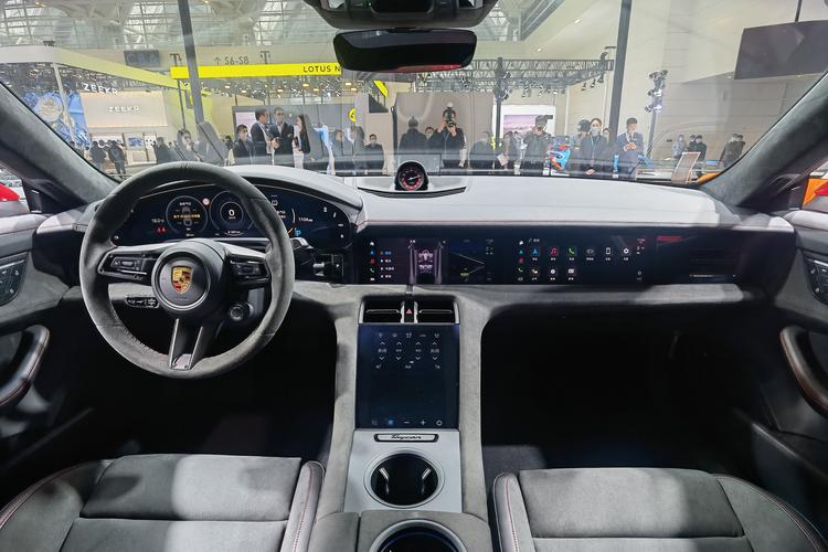 https://gcc-1307444343.cos.accelerate.myqcloud.com/gallery/d02d566072d0352103e136f597a0450a.jpg