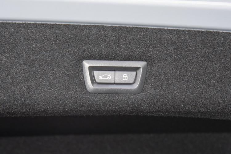 https://gcc-1307444343.cos.accelerate.myqcloud.com/gallery/d731e9c1911090ba358fe6b9a2204d0a.jpg