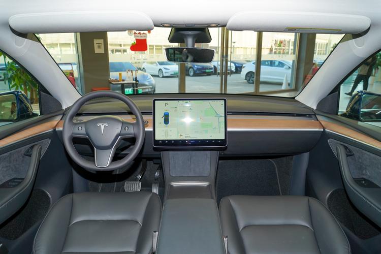https://gcc-1307444343.cos.accelerate.myqcloud.com/gallery/d93149595b4befc1c520aa9fc47905b8.jpg