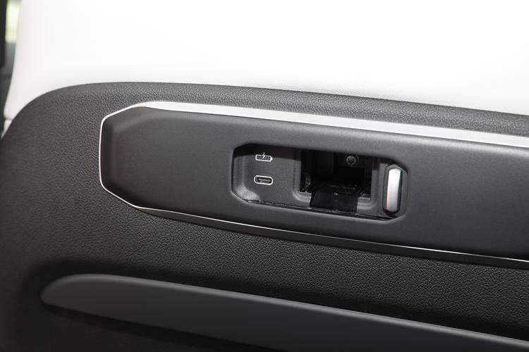 https://gcc-1307444343.cos.accelerate.myqcloud.com/gallery/db00ef656c31b0775d10ed58c49388cf.jpg