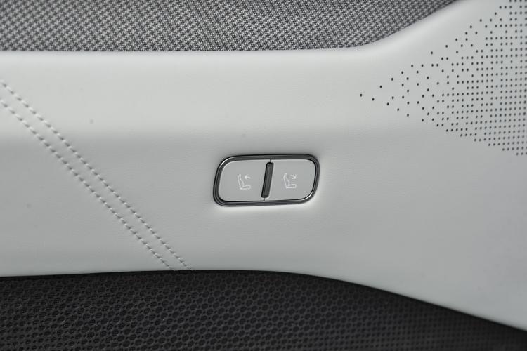 https://gcc-1307444343.cos.accelerate.myqcloud.com/gallery/db06c13819fdb2ac7d62747e5776ab80.jpg