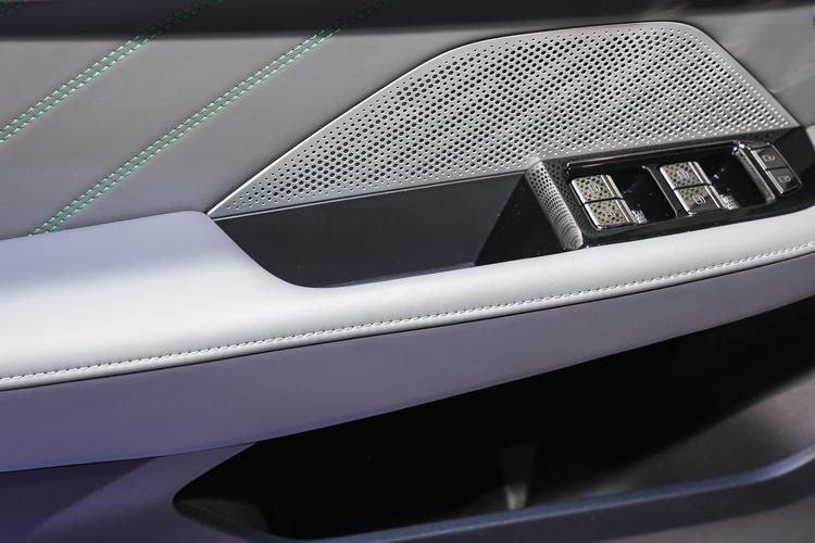 https://gcc-1307444343.cos.accelerate.myqcloud.com/gallery/dcc19ba2bfc30b322e54de719c1c82d2.jpg