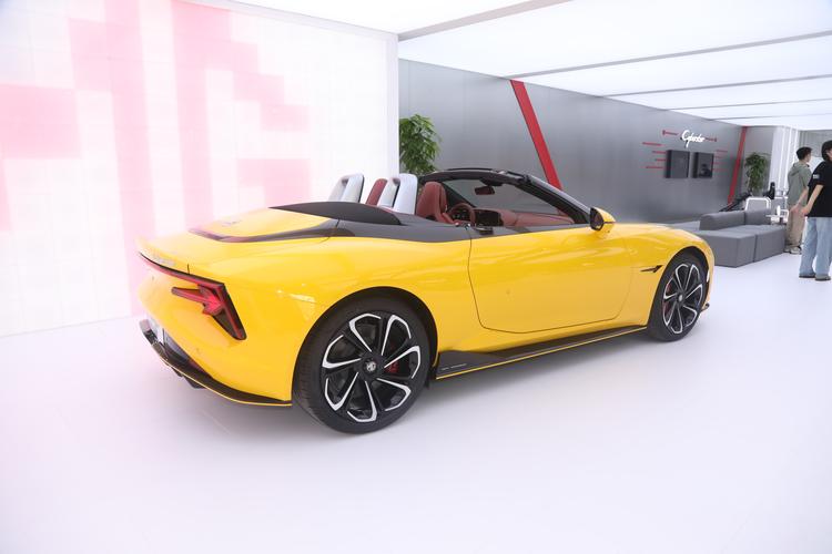 https://gcc-1307444343.cos.accelerate.myqcloud.com/gallery/dff7778e5d12b8b2d269f5bdb6c9deda.jpg