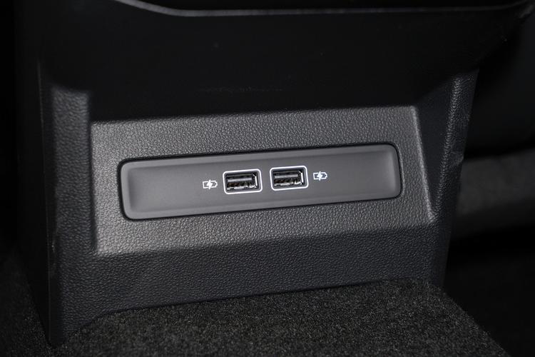 https://gcc-1307444343.cos.accelerate.myqcloud.com/gallery/e4157f6bf51fe6ee21e724d59e44c9ba.jpg