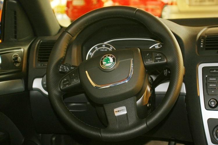 https://gcc-1307444343.cos.accelerate.myqcloud.com/gallery/ed370f587af523a6bde9235daf08f2a2.jpg