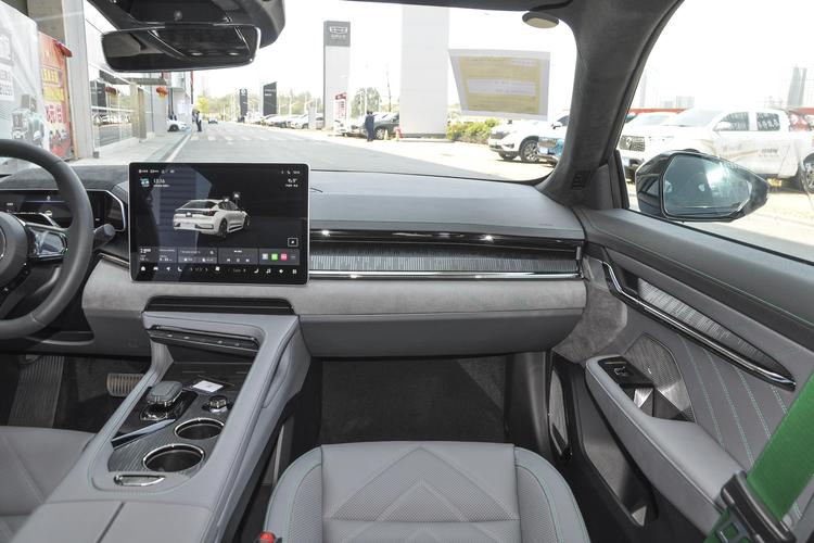 https://gcc-1307444343.cos.accelerate.myqcloud.com/gallery/f14597e1eb3ad19ec7bce21e93104d47.jpg