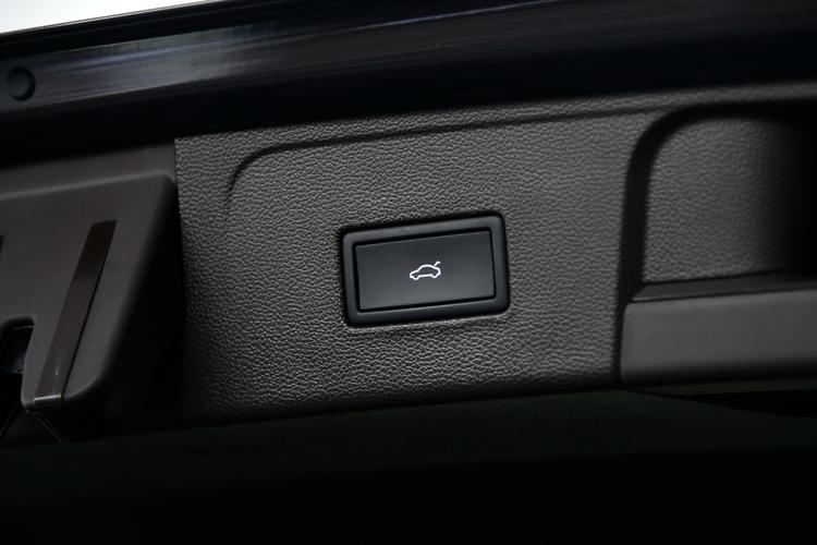 https://gcc-1307444343.cos.accelerate.myqcloud.com/gallery/f984620d5b31eb199c76ffe515234cbf.jpg
