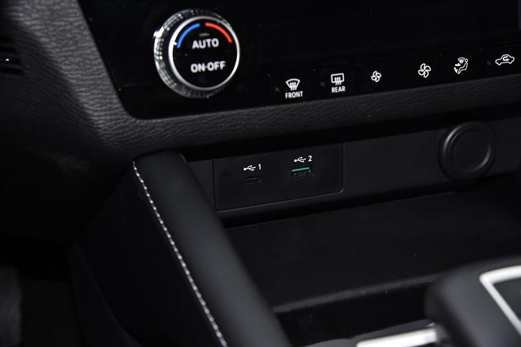 https://gcc-1307444343.cos.accelerate.myqcloud.com/gallery/fc19fb496112f228359a60dac188591e.jpg