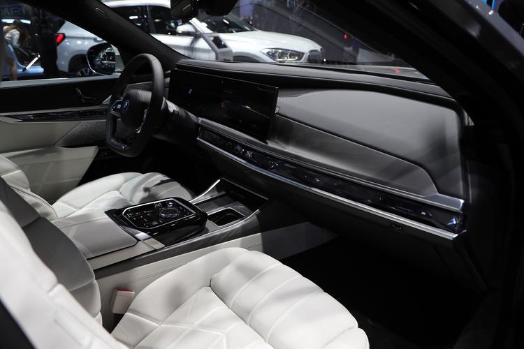 https://gcc-1307444343.cos.accelerate.myqcloud.com/gallery/fc547d5dcc795f06b634ba9f93ed831e.jpg