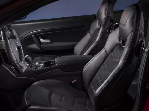 https://gcc-1307444343.cos.accelerate.myqcloud.com/images/018260/r_960x540/generations/generation_64a4177ccd9a5_maserati-granturismo-interior-front-seats.webp