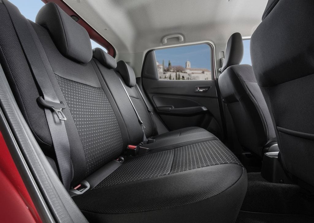 https://gcc-1307444343.cos.accelerate.myqcloud.com/images/022360/r_960x540/generations/generation_64a1c5069b265_suzuki-swift-interior-rear-seats.jpg