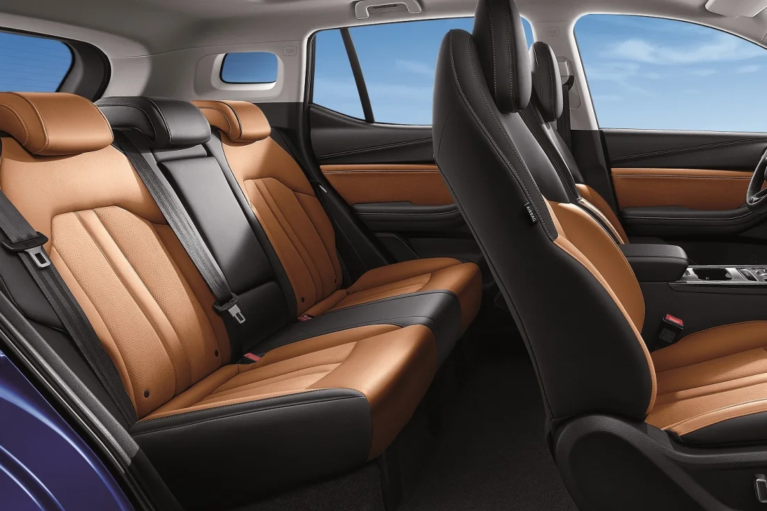 https://gcc-1307444343.cos.accelerate.myqcloud.com/images/0c6f4a/r_960x540/generations/generation_6495a725d1125_gac-gs4-interior-seats.webp