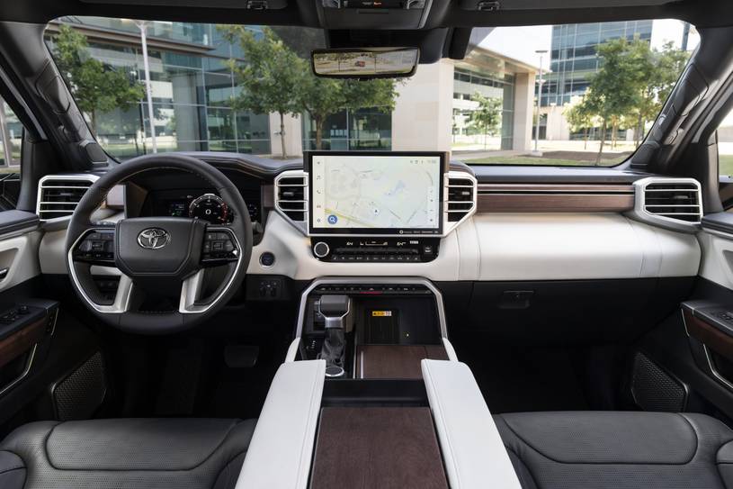 https://gcc-1307444343.cos.accelerate.myqcloud.com/images/0e738b/r_960x540/generations/generation_64afb13a993c3_2023_toyota_sequoia_4dr-suv_capstone_d_oem_1_815.jpg