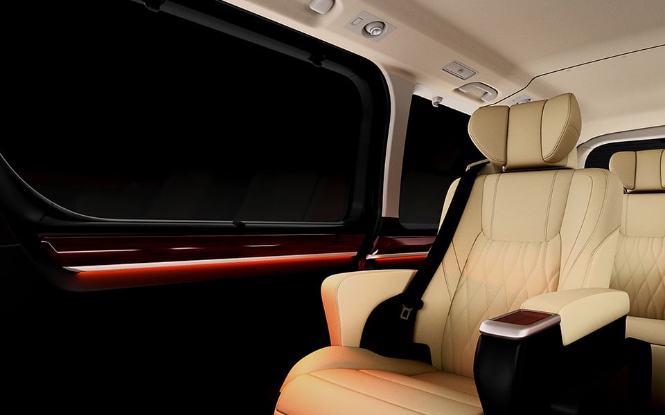 https://gcc-1307444343.cos.accelerate.myqcloud.com/images/11feb4/r_960x540/generations/generation_649958c34f0c1_toyota-granvia-interior-rear-seats.jpg