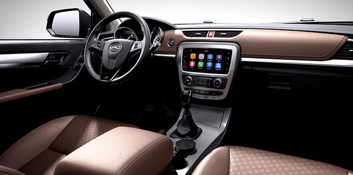 https://gcc-1307444343.cos.accelerate.myqcloud.com/images/1b737f/r_960x540/generations/generation_64954ae085e44_jac-t8-interior-cockpit.jpg