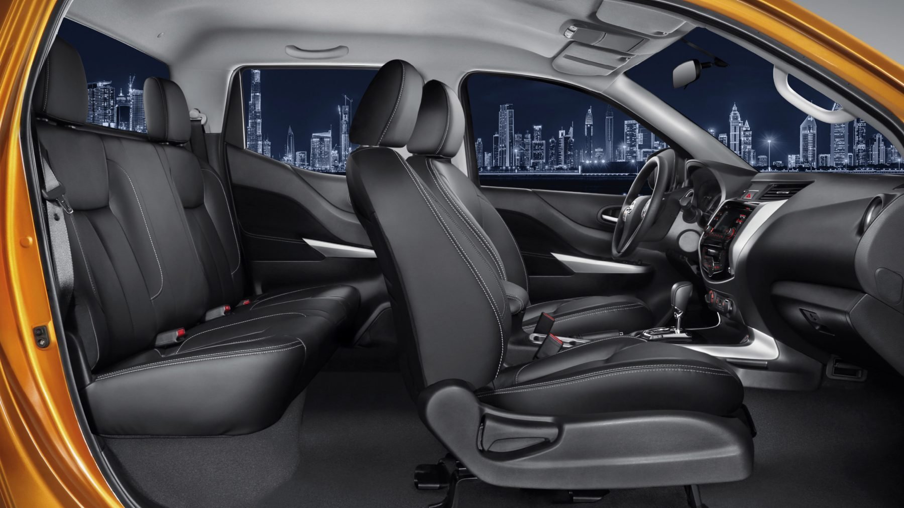 https://gcc-1307444343.cos.accelerate.myqcloud.com/images/1c0d09/r_960x540/generations/generation_64a6274c4ccc8_nissan-navara-interior-seats.jpg