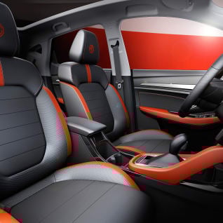 https://gcc-1307444343.cos.accelerate.myqcloud.com/images/1c22b8/r_960x540/generations/generation_6495a59368eb4_mg-zs-interior-front-seats.jpg