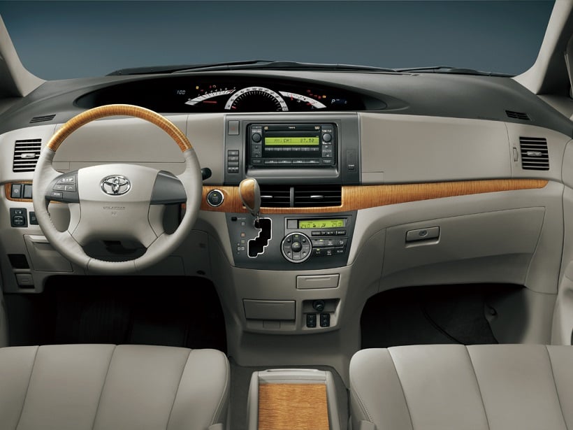 https://gcc-1307444343.cos.accelerate.myqcloud.com/images/1ceffe/r_960x540/generations/generation_64a61e8b4fecd_toyota-previa-interior-cockpit.jpg
