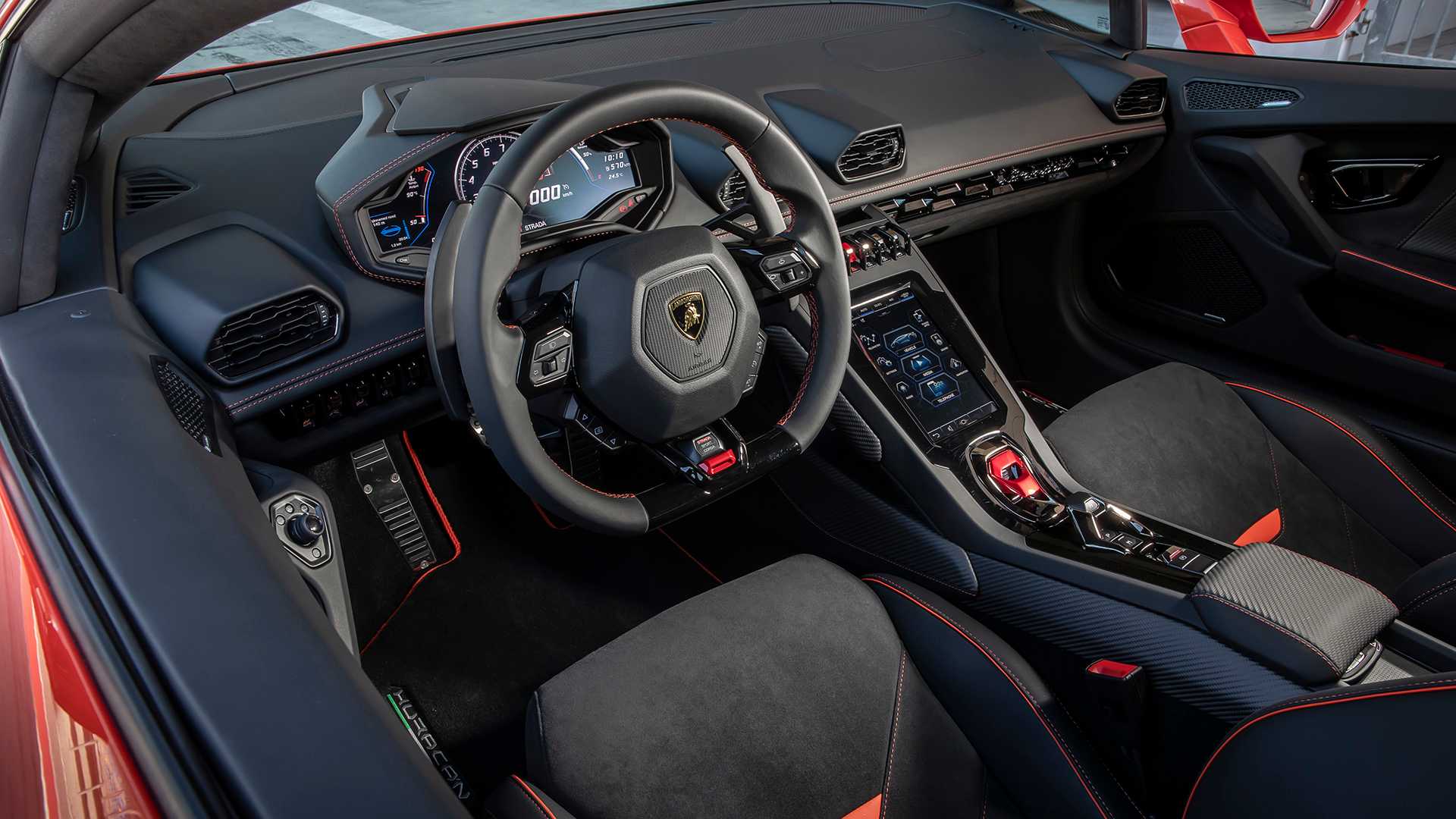 https://gcc-1307444343.cos.accelerate.myqcloud.com/images/1fa0b9/r_960x540/generations/generation_649af0419cc10_lamborghini-huracan-interior-cockpit-view(1).jpg