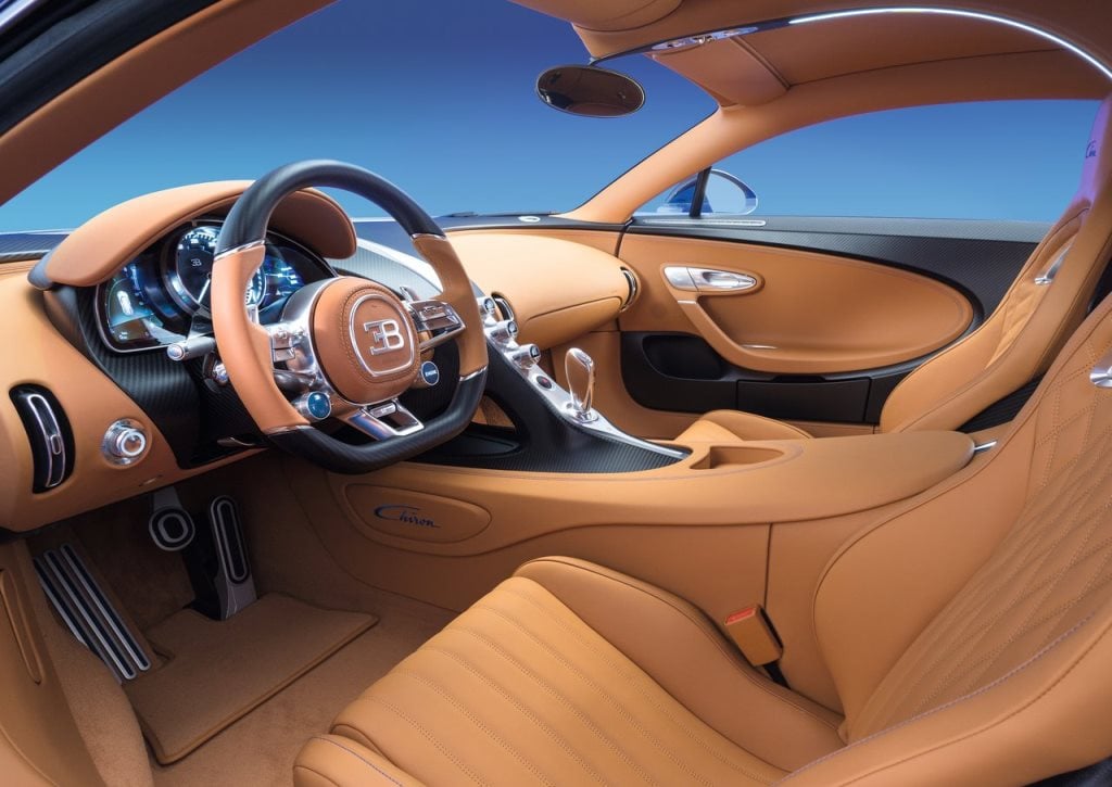 https://gcc-1307444343.cos.accelerate.myqcloud.com/images/2730b0/r_960x540/generations/generation_64a64ac3b8934_bugatti-chiron-interior-front-seats.jpg