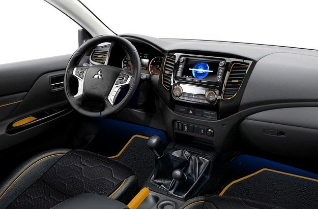 https://gcc-1307444343.cos.accelerate.myqcloud.com/images/2bd8ef/r_960x540/generations/generation_649e7f99cd3b0_mitsubishi-l200-interior-cockpit.png