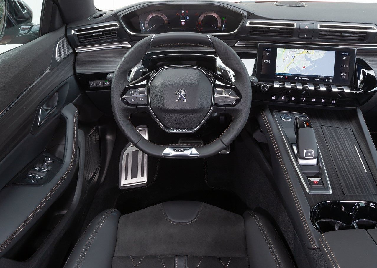 https://gcc-1307444343.cos.accelerate.myqcloud.com/images/2efc2d/r_960x540/generations/generation_6494445043c5a_peugeot-508-interior-cockpit.jpg