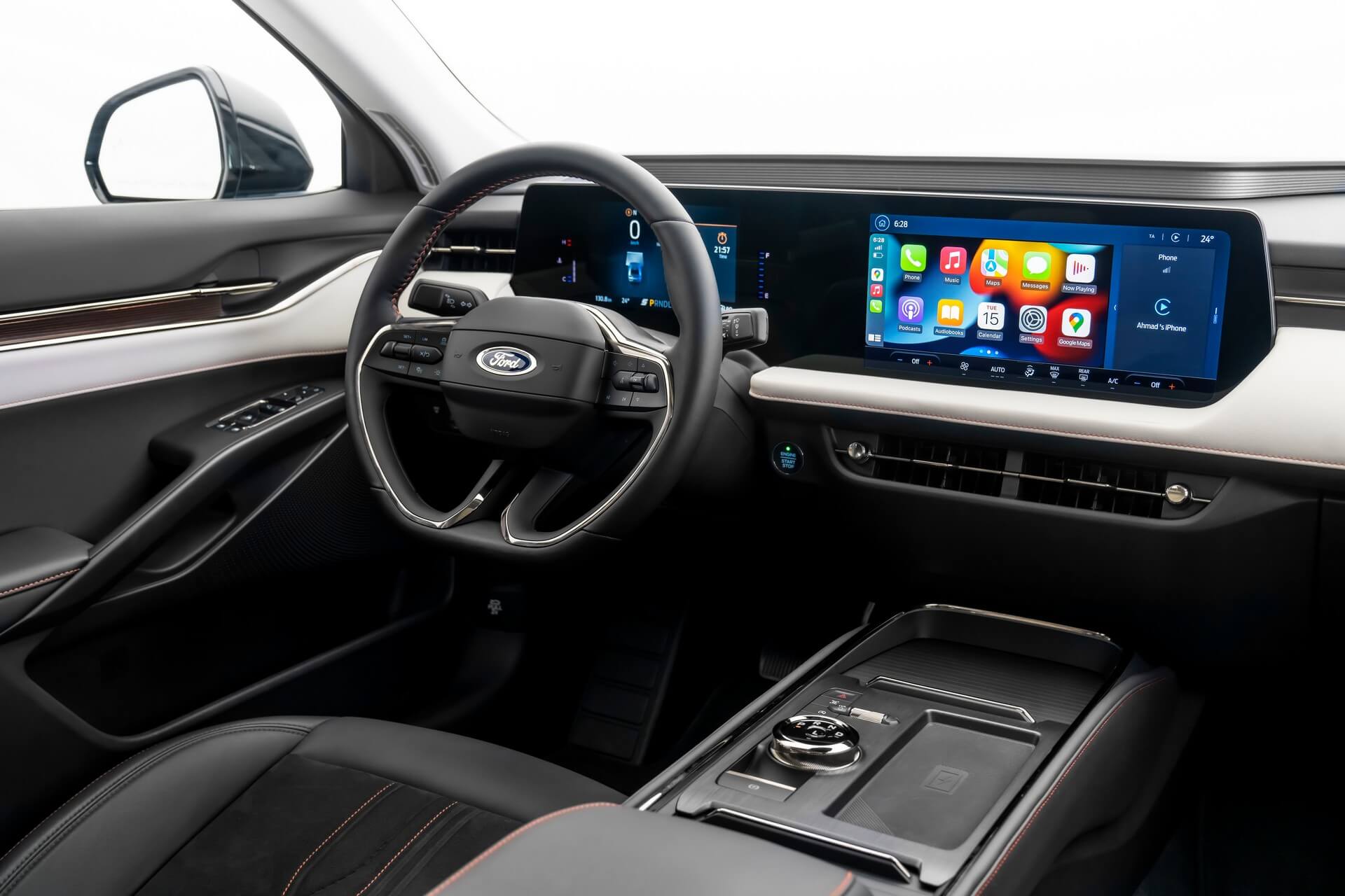 https://gcc-1307444343.cos.accelerate.myqcloud.com/images/2feced/r_960x540/generations/generation_64a3c3005efbf_ford-taurus-interior-cockpit.jpg