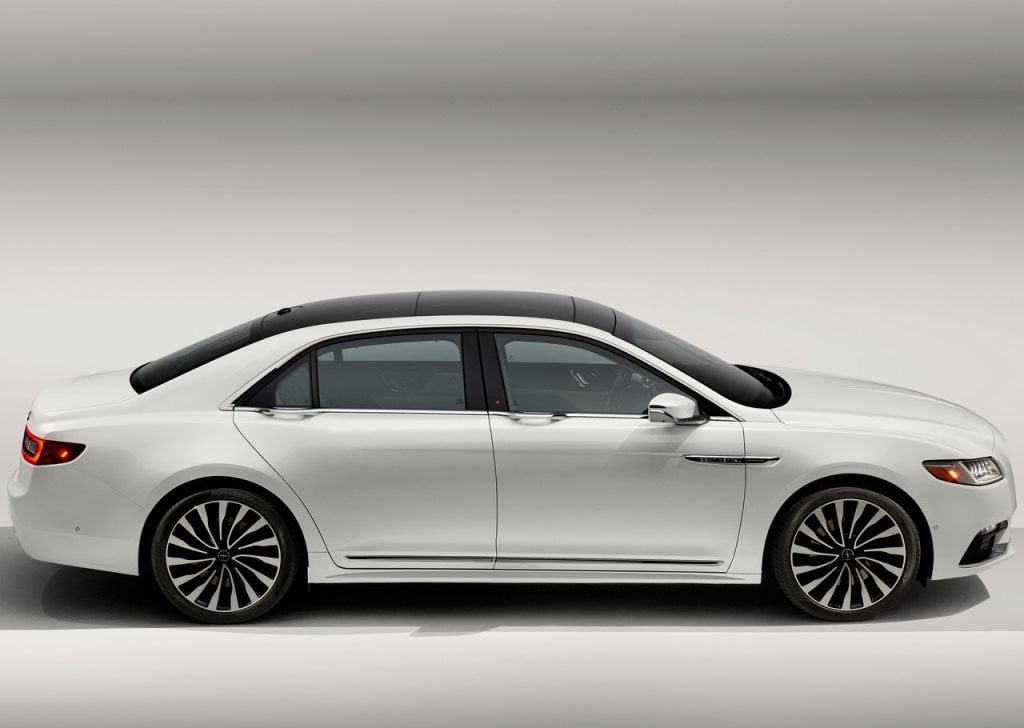 https://gcc-1307444343.cos.accelerate.myqcloud.com/images/30ae8e/r_960x540/generations/generation_64a6479a5bd0e_lincoln-continental-exterior-side-profile.jpg
