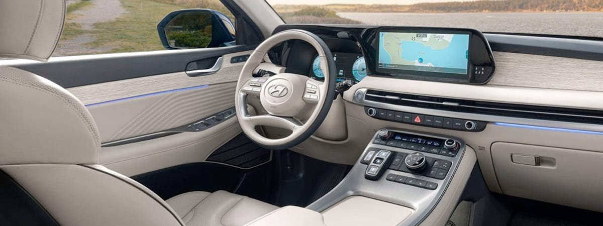 https://gcc-1307444343.cos.accelerate.myqcloud.com/images/3c79b9/r_960x540/generations/generation_64967991786b2_hyundai-palisade-interior-cockpit.jpg
