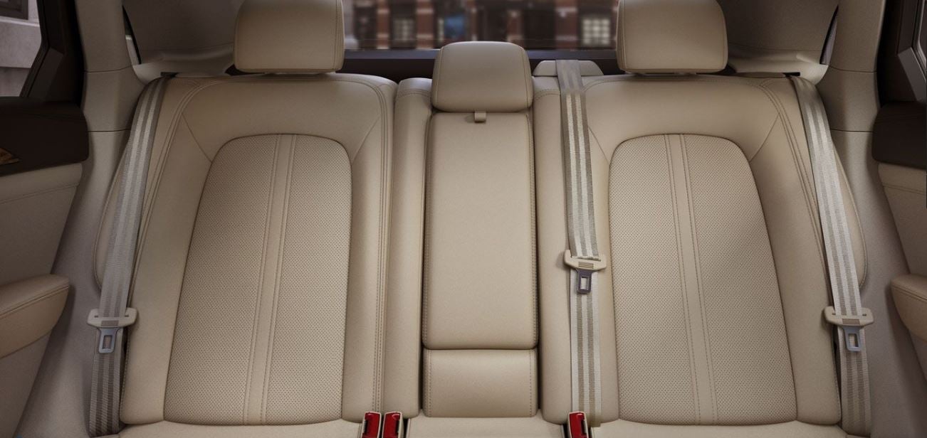 https://gcc-1307444343.cos.accelerate.myqcloud.com/images/43355f/r_960x540/generations/generation_64a5cc1b0a498_lincoln-mkz-interior-rear-seats.JPG