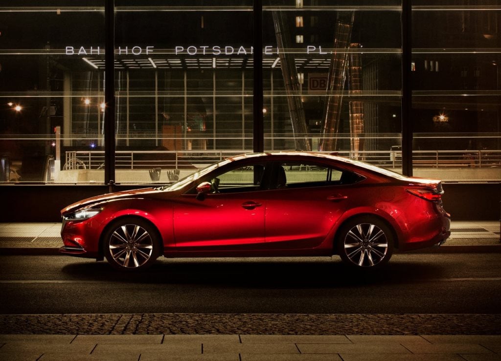 https://gcc-1307444343.cos.accelerate.myqcloud.com/images/493633/r_960x540/generations/generation_64a129db974ff_mazda-6-exterior-side-profile.jpg