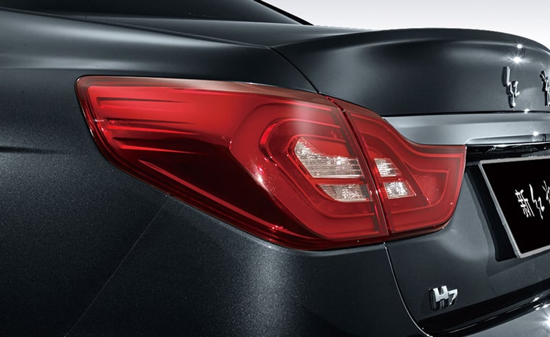 https://gcc-1307444343.cos.accelerate.myqcloud.com/images/4e1a69/r_960x540/generations/generation_64a7eae2544af_hongqi-h7-exterior-tail-light.jpg
