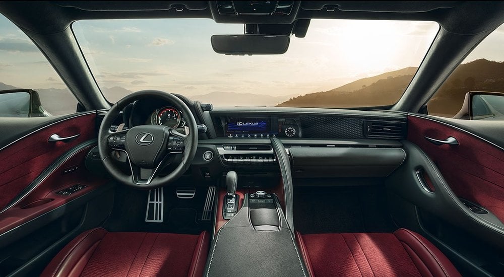 https://gcc-1307444343.cos.accelerate.myqcloud.com/images/50b7a7/r_960x540/generations/generation_64aba5694639c_lexus-lc-500-interior-cockpit.jpg