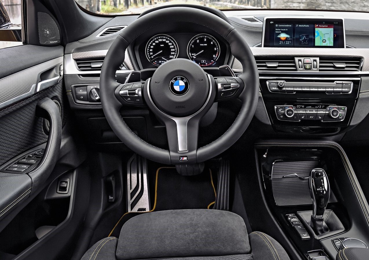 https://gcc-1307444343.cos.accelerate.myqcloud.com/images/54add9/r_960x540/generations/generation_64a6f4492aea8_bmw-x2-interior-cockpit.jpg