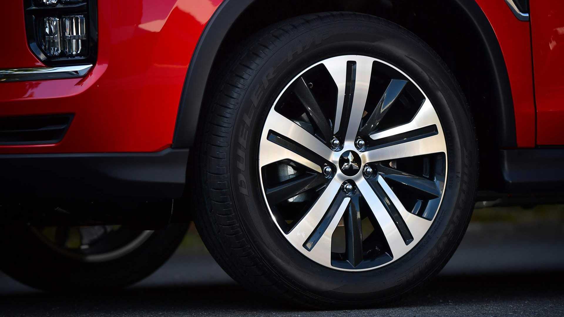 https://gcc-1307444343.cos.accelerate.myqcloud.com/images/578fe1/r_960x540/generations/generation_64a30497049ae_mitsubishi-asx-exterior-rim.jpg