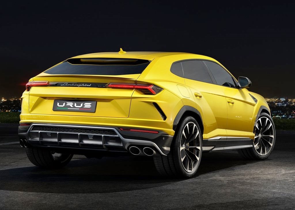 https://gcc-1307444343.cos.accelerate.myqcloud.com/images/5b3437/r_960x540/generations/generation_64a6696eef15b_lamborghini-urus-exterior-rear-left-angled.jpg