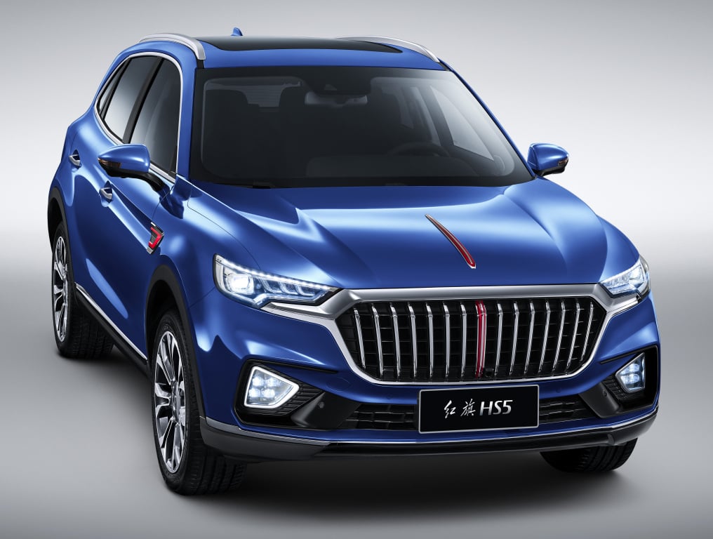 https://gcc-1307444343.cos.accelerate.myqcloud.com/images/602db3/r_960x540/generations/generation_64944adada377_hongqi-hs5-exterior-front-right-angled.jpg